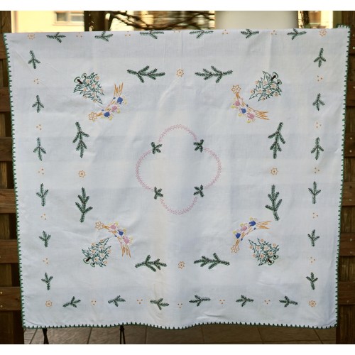 TOVAGLIA  NATALIZIA RICAMATA A MANO 120x120 cm