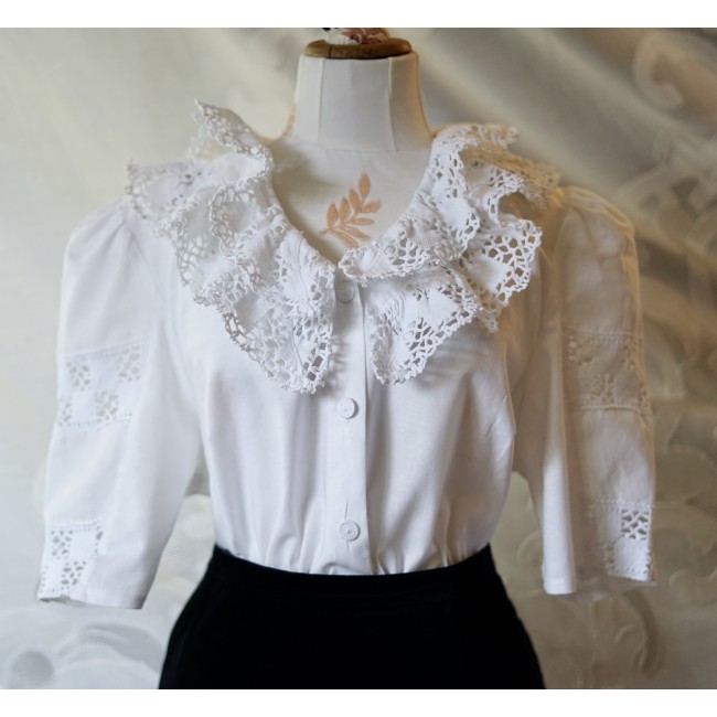 CAMICIA CON PIZZO STILE TIROLESE  tg 48/50 it....