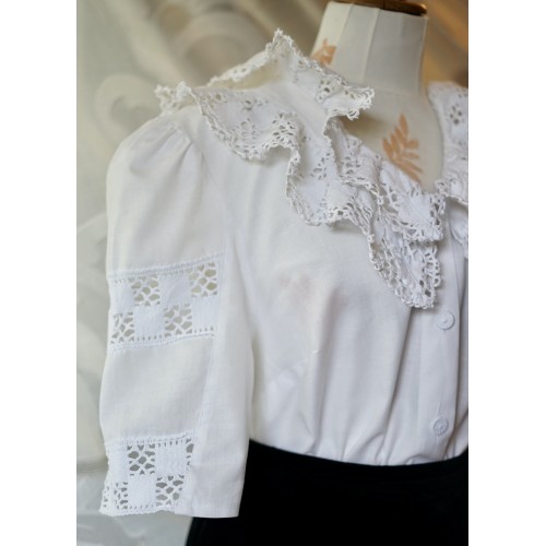 CAMICIA CON PIZZO STILE TIROLESE  tg 48/50 it. Hess 2