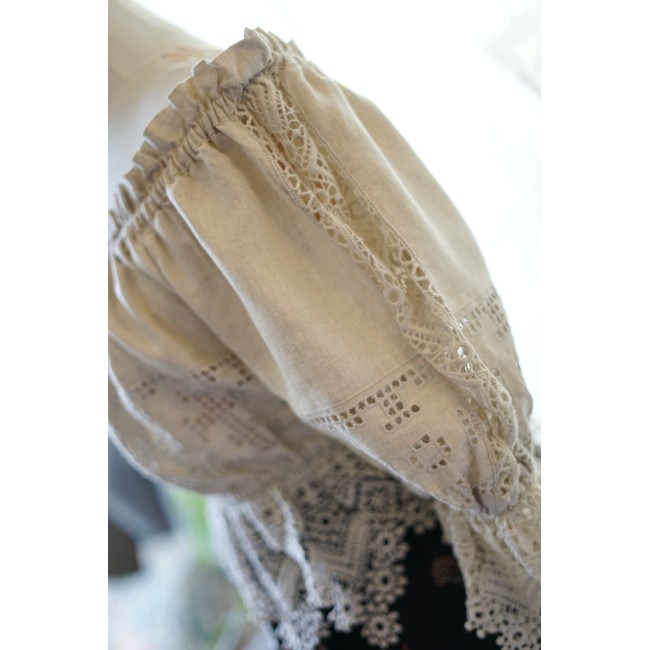 CAMICIA CON PIZZO STILE TIROLESE  tg 44 it....