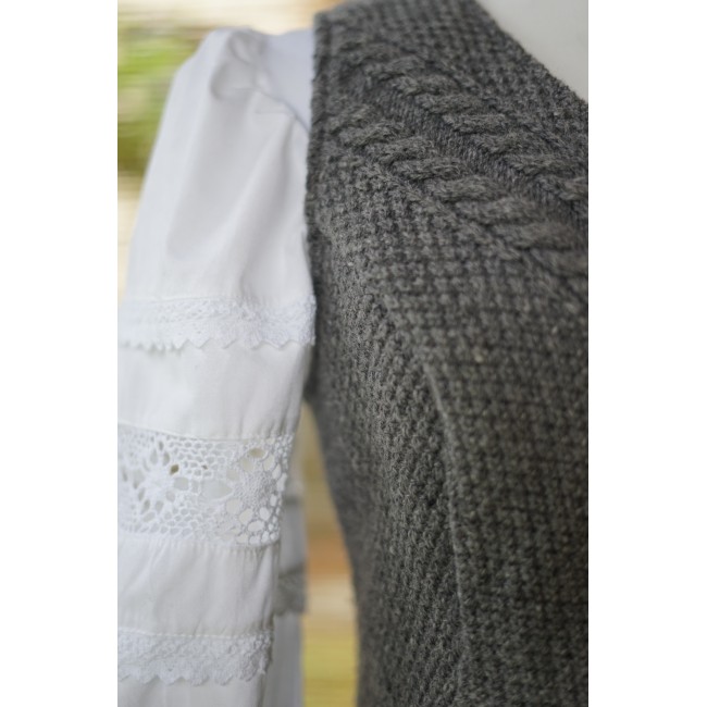 ABITO + CAMICIA  STILE TIROLESE  TG. 44 it....