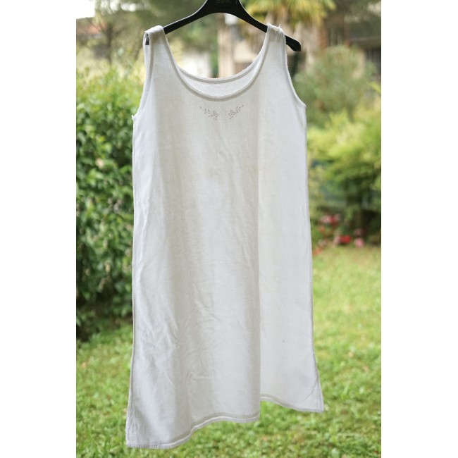 ANTICA  CAMICIA DA NOTTE RICAMATA A MANO