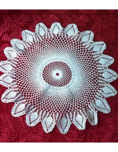 TOVAGLIETTA REALIZZATA AD UNCINETTO diam.75