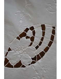 TENDINA RICAMATA A MANO 63x74cm