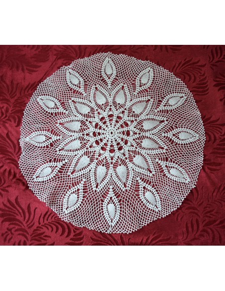 CENTRO REALIZZATO A MANO AD UNCINETTO diam. 55 cm