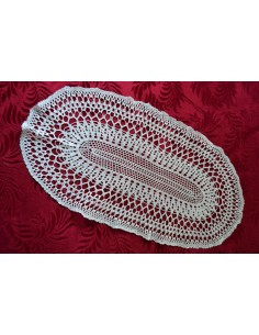 CENTRO REALIZZATO A MANO AD UNCINETTO 78x40 cm