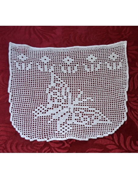  TENDA  REALIZZATA  AD UNCINETTO 36x27 cm