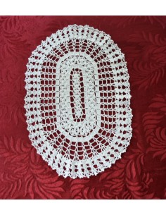 CENTRO REALIZZATO A MANO AD UNCINETTO 46x30 cm