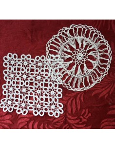 DUE CENTRI REALIZZATI A MANO diam. 20 e 18x18 cm 