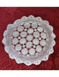 CENTRO REALIZZATO A MANO AD UNCINETTO diam. 46  cm