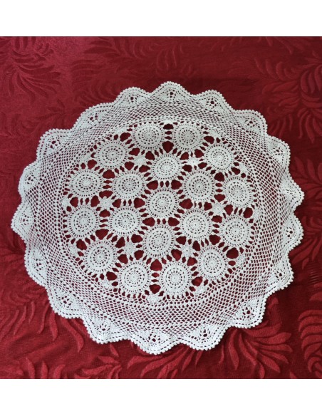 CENTRO REALIZZATO A MANO AD UNCINETTO diam. 46  cm