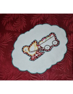  CENTRO PASQUALE RICAMATO A MANO 38x28 cm