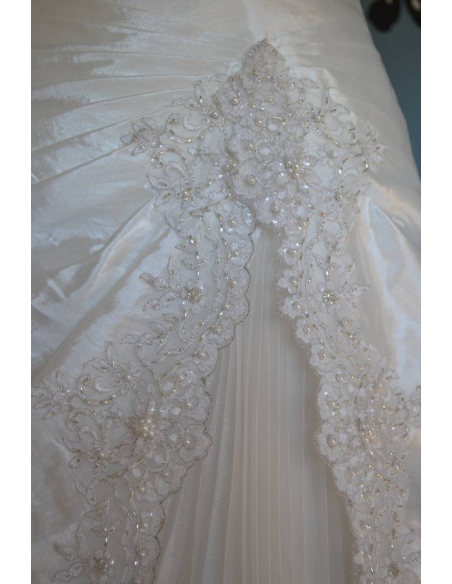 DELIZIOSO ABITO DA SPOSA CREMA PIZZO  tg. 40
