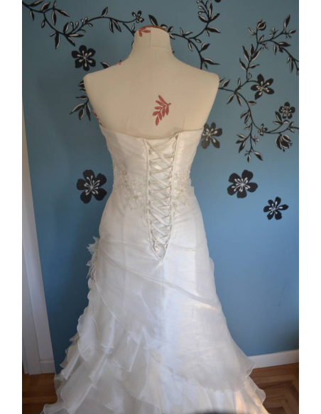 DELIZIOSO ABITO DA SPOSA  PIZZO  tg. 40
