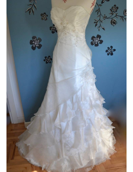 DELIZIOSO ABITO DA SPOSA  PIZZO  tg. 40