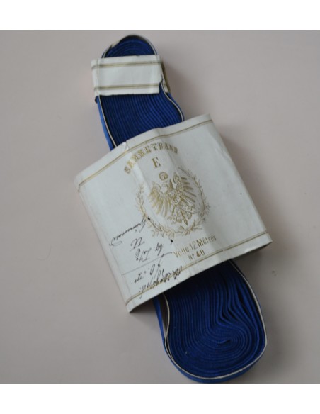 FAZZOLETTO CENTRO RICAMATO A MANO "Annunciata"