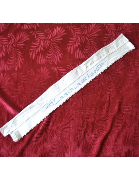 ANTICA STRISCIA DA MENSOLA  RICAMATA A MANO