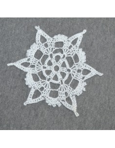 * Stella/ Fiocco di neve * realizzato a mano ad uncinetto