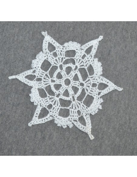 * Stella/ Fiocco di neve * realizzato a mano ad uncinetto
