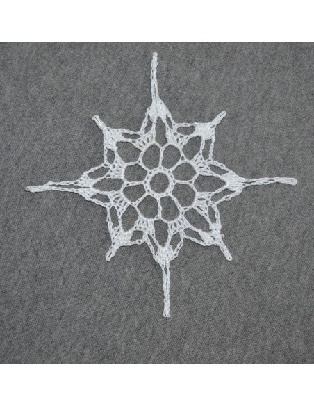 * Stella/ Fiocco di neve * realizzato a mano ad uncinetto